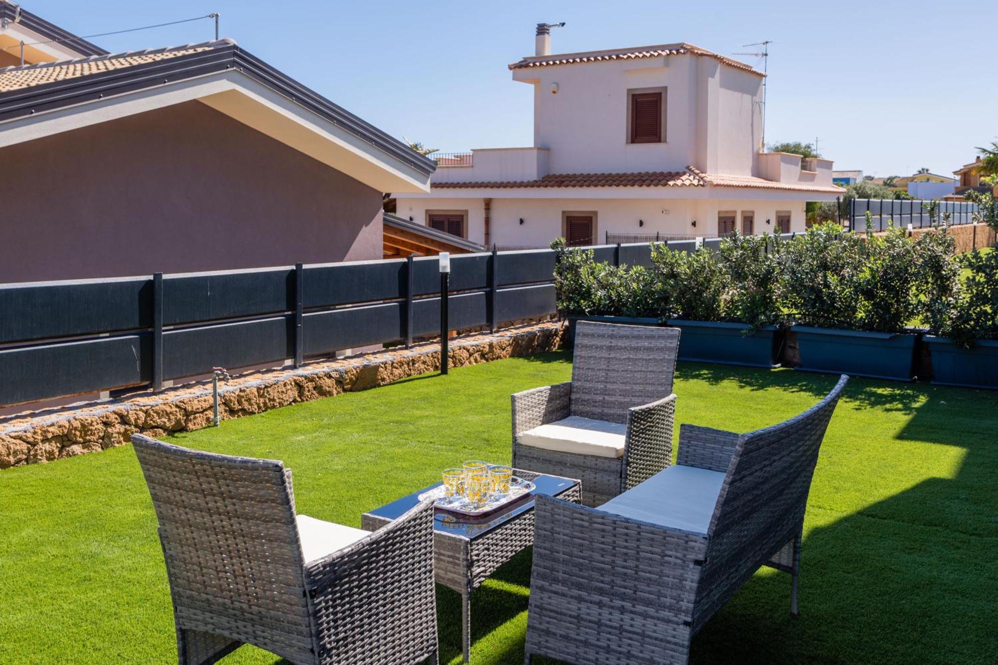 Etna Mare Apartments By Wonderful Italy Augusta Exterior photo